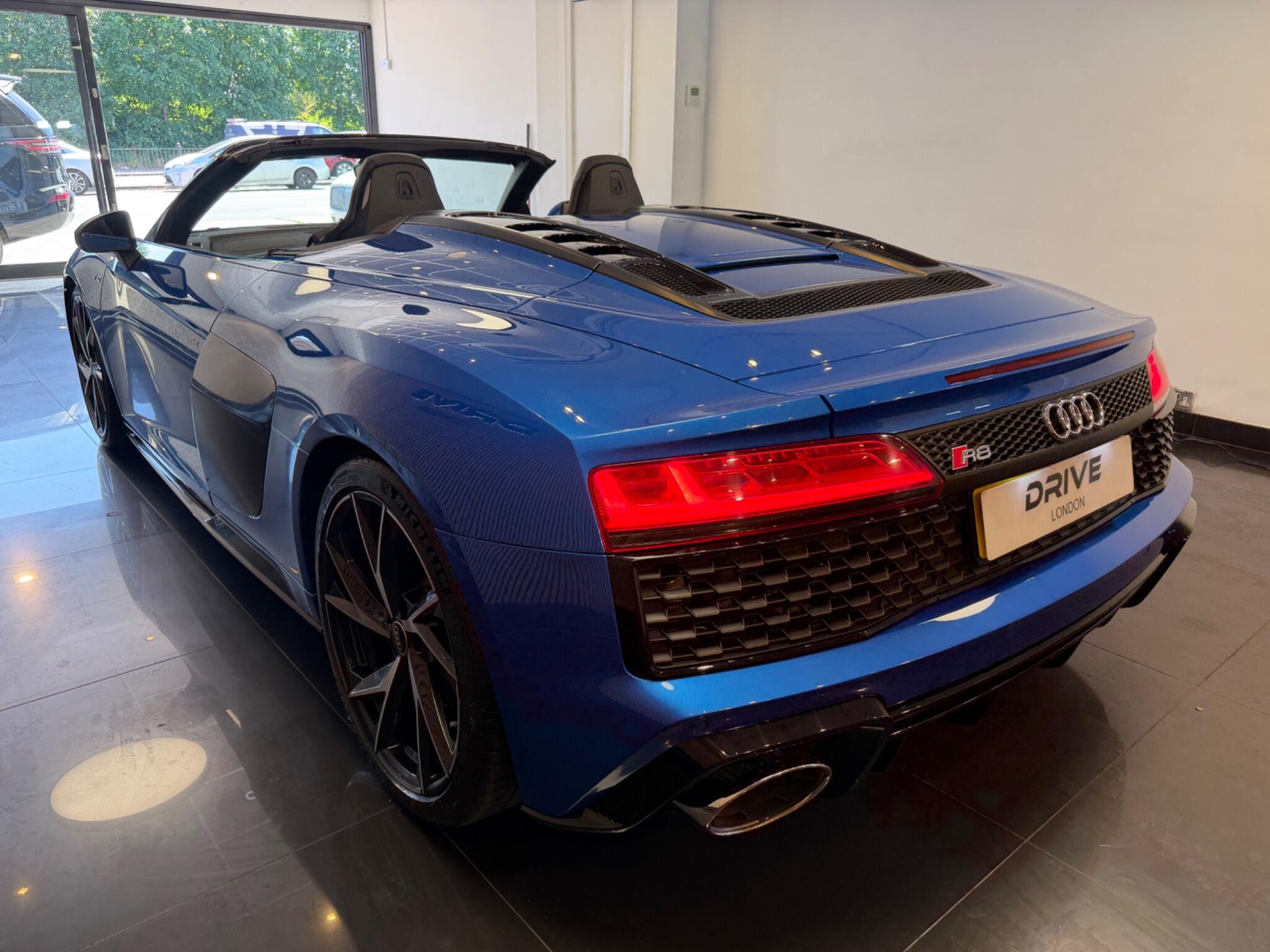 Audi R8